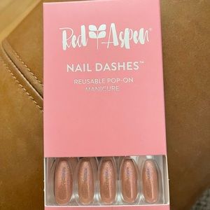 Red Aspen Nail Dashes in  Wink in Pale Pink, Sophie Extra - RETIRED
